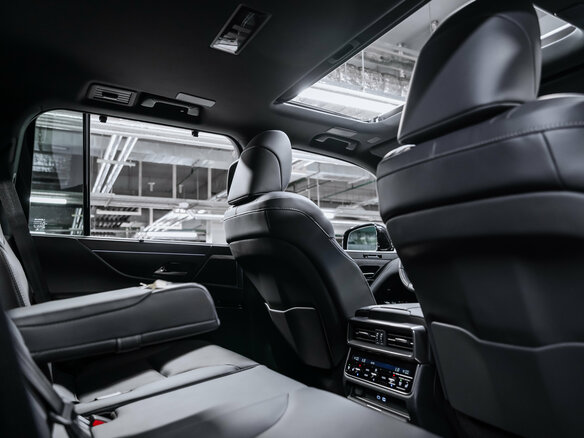 2025 Lexus LX 700h IV, чёрный, 19850000 рублей - вид 17