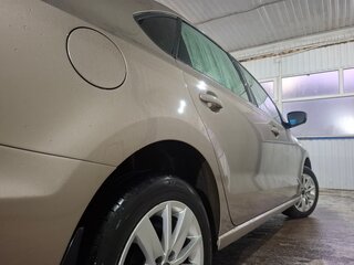 2015 Volkswagen Polo V Рестайлинг, коричневый, 900000 рублей, вид 4