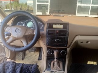 2008 Mercedes-Benz C-Класс 200 III (W204), чёрный, 800000 рублей, вид 4