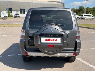 2013 Mitsubishi Pajero IV Рестайлинг 1, серый, 1799000 рублей, вид 5