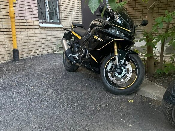 2025 Voge 525RR, чёрный - вид 2