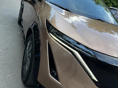 2022 Nissan Ariya I, золотистый, 2990000 рублей, вид 4