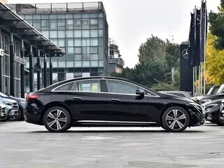 2026 Mercedes-Benz EQE 500, чёрный, 6803033 рублей, вид 4