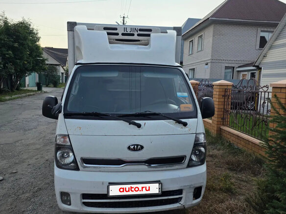 2012 Kia Bongo, белый, 1050000 рублей - вид 2