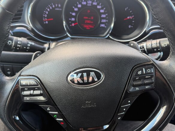 2016 Kia Ceed II Рестайлинг, белый, 1090000 рублей - вид 6