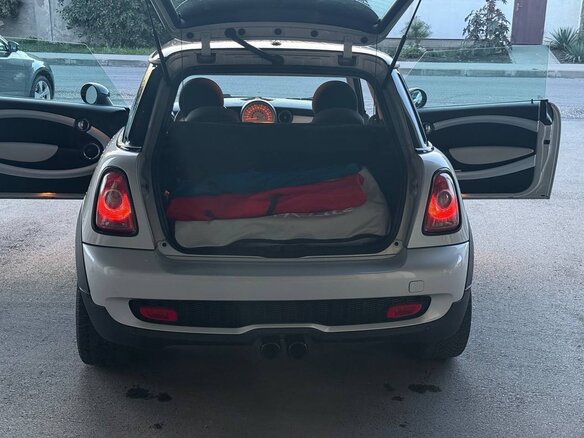 2010 Mini Hatch Cooper S II (R56) Рестайлинг, серый, 1200000 рублей - вид 19