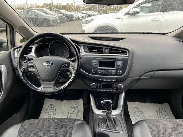 2017 Kia Ceed II Рестайлинг, бежевый, 1318000 рублей - вид 19