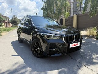 2020 BMW X1 20i xDrive II (F48) Рестайлинг, чёрный, 3950000 рублей, вид 4