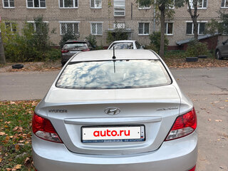 2013 Hyundai Solaris I, серебристый, 800000 рублей, вид 4