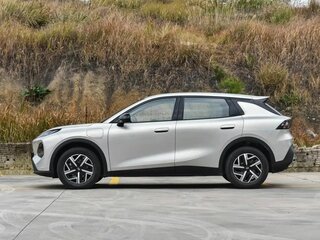2026 Changan Qiyuan Q05 51.9 kWh II, серебристый, 2600000 рублей, вид 2