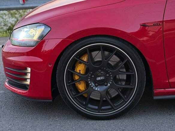 2013 Volkswagen Golf GTI VII, красный, 2350000 рублей - вид 15