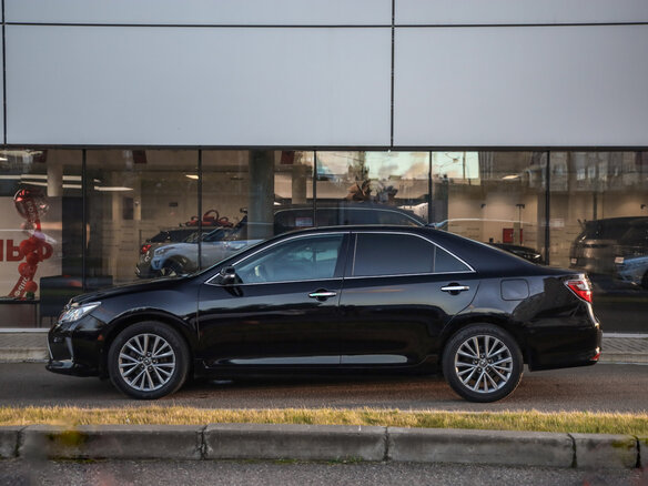 2016 Toyota Camry VII (XV50) Рестайлинг, чёрный, 1899000 рублей - вид 8