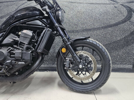 2023 Honda CMX 1100 Rebel, чёрный, 999000 рублей, вид 2