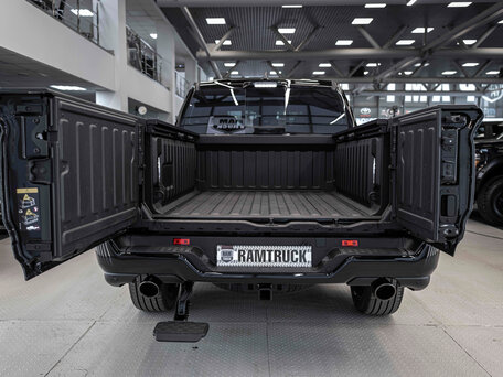 2026 Ram 1500 Crew Cab V Рестайлинг, чёрный, 11429249 рублей, вид 2