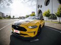 2020 Ford Mustang VI Рестайлинг, жёлтый, 3600000 рублей - вид 2