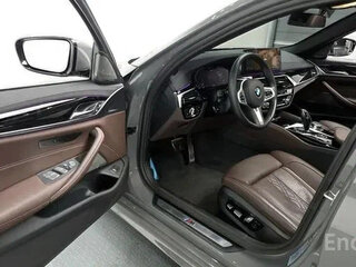 2023 BMW 5 серии 530i xDrive VII (G30/G31/G38) Рестайлинг, серый, 4880000 рублей, вид 4
