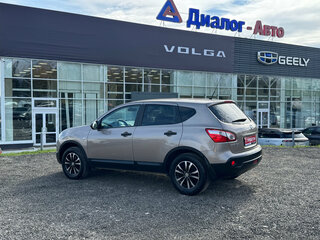2010 Nissan Qashqai I Рестайлинг, коричневый, 900000 рублей, вид 3