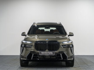 2026 BMW X7 40i I (G07) Рестайлинг, зелёный, 16190000 рублей, вид 5