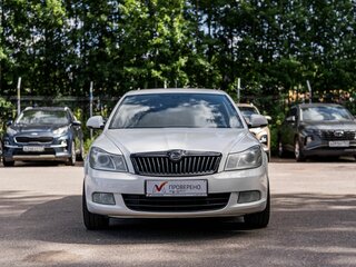 2011 Skoda Octavia II (A5) Рестайлинг, белый, 598000 рублей, вид 3