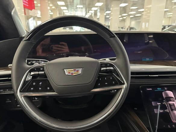 2026 Cadillac Escalade ESV V Рестайлинг, чёрный, 21000000 рублей - вид 10