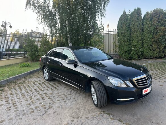 2012 Mercedes-Benz E-Класс 250 7G-Tronic IV (W212, S212, C207), чёрный, 1890000 рублей - вид 1