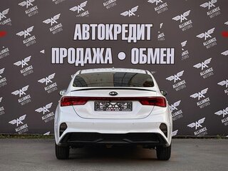 2022 Kia Cerato IV Рестайлинг, белый, 1665000 рублей, вид 5