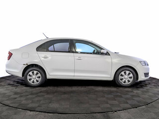 2019 Skoda Rapid I Рестайлинг, белый, 780000 рублей, вид 4