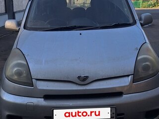 2000 Toyota FunCargo, серый, 290000 рублей, вид 1