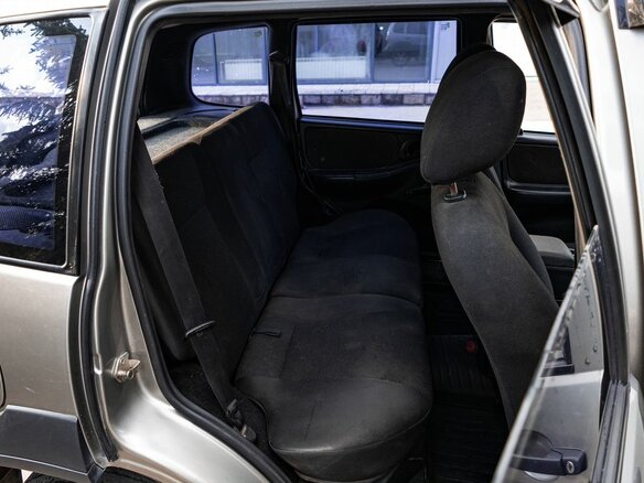 2010 Chevrolet Niva I Рестайлинг, серебристый, 444000 рублей - вид 14
