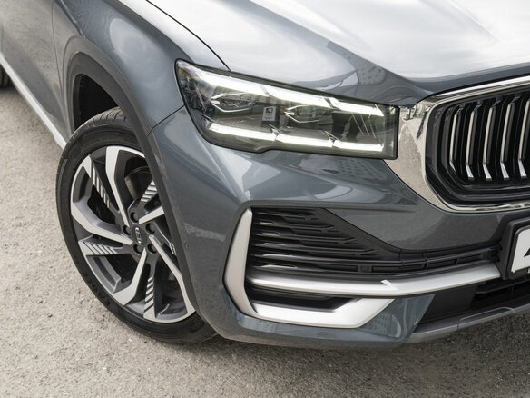 2026 Geely Monjaro I Рестайлинг, серый - вид 22