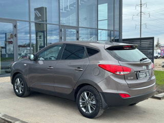 2015 Hyundai ix35 I Рестайлинг, коричневый, 1020000 рублей, вид 4