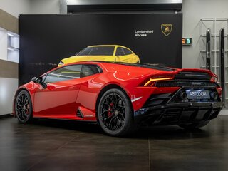 2022 Lamborghini Huracán I Рестайлинг, красный, 30990000 рублей, вид 4