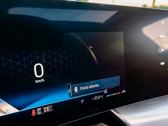 2023 BMW X1 Long 20Li sDrive III (U11/U12), белый, 2910000 рублей - вид 10