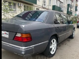 1985 Mercedes-Benz W124 230, серый, 148000 рублей, вид 3