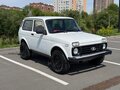 2013 Lada (ВАЗ) 2121 (4x4) I Рестайлинг, белый, 435000 рублей - вид 2