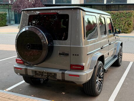 2026 Mercedes-Benz G-Класс AMG 63 AMG II (W465) Рестайлинг, серый, 31750000 рублей, вид 4