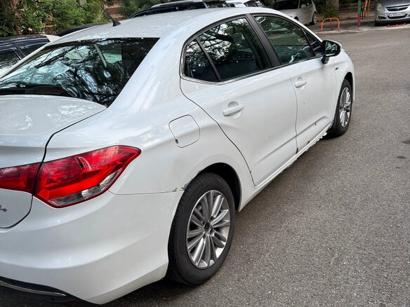 2014 Citroen C4 II, белый - вид 2