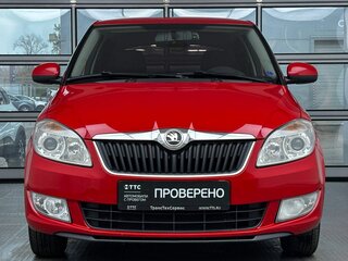 2013 Skoda Fabia II Рестайлинг, красный, 699000 рублей, вид 2