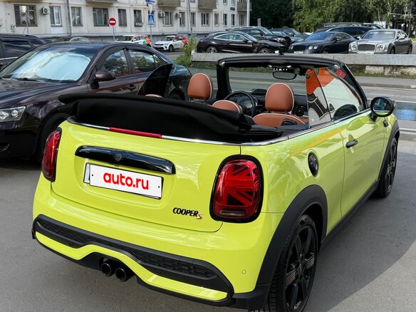 2021 Mini Cabrio Cooper S III Рестайлинг 2, зелёный, 3990000 рублей - вид 10