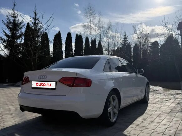 2009 Audi A4 IV (B8), белый - вид 3