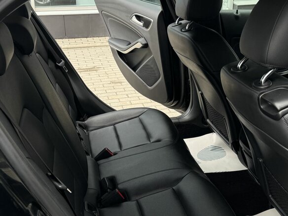 2014 Mercedes-Benz GLA 250 I (X156), чёрный, 1620000 рублей - вид 18