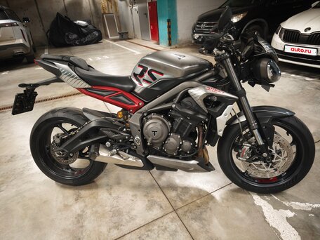 2022 Triumph Street Triple, серый, 1000000 рублей, вид 1
