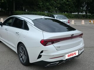 2020 Kia K5 III, белый, 2450000 рублей, вид 4