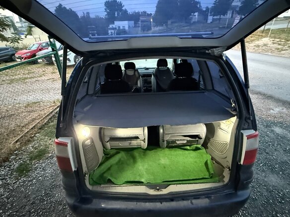 2002 Ford Galaxy I Рестайлинг, синий, 550000 рублей - вид 10