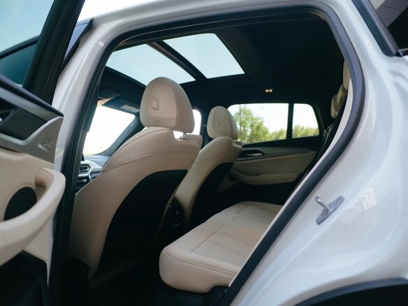 2023 BMW X4 30i II (G02) Рестайлинг, белый, 6698000 рублей - вид 35