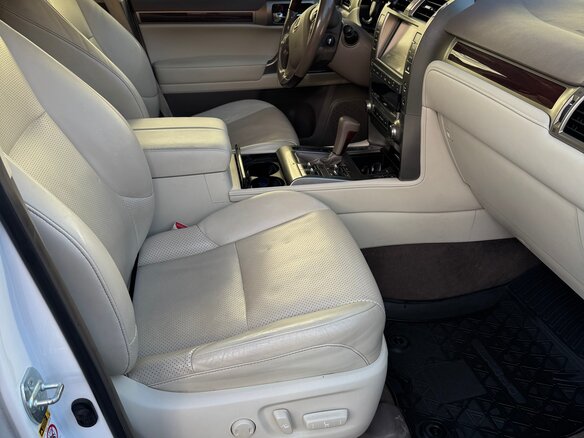 2016 Lexus GX 460 II Рестайлинг, белый, 4950000 рублей - вид 4