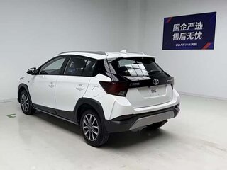 2022 Toyota Yaris L X XP150 Рестайлинг, белый, 1367010 рублей, вид 4
