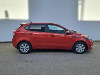 2016 Kia Rio III Рестайлинг, красный, 995000 рублей, вид 4
