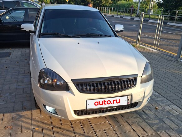 2010 Lada (ВАЗ) Priora I, белый, 325000 рублей - вид 4