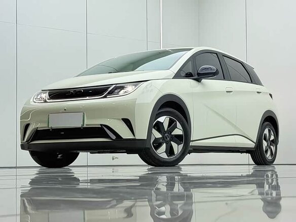 2026 BYD Dolphin 44.9 kWh I, белый, 1680000 рублей